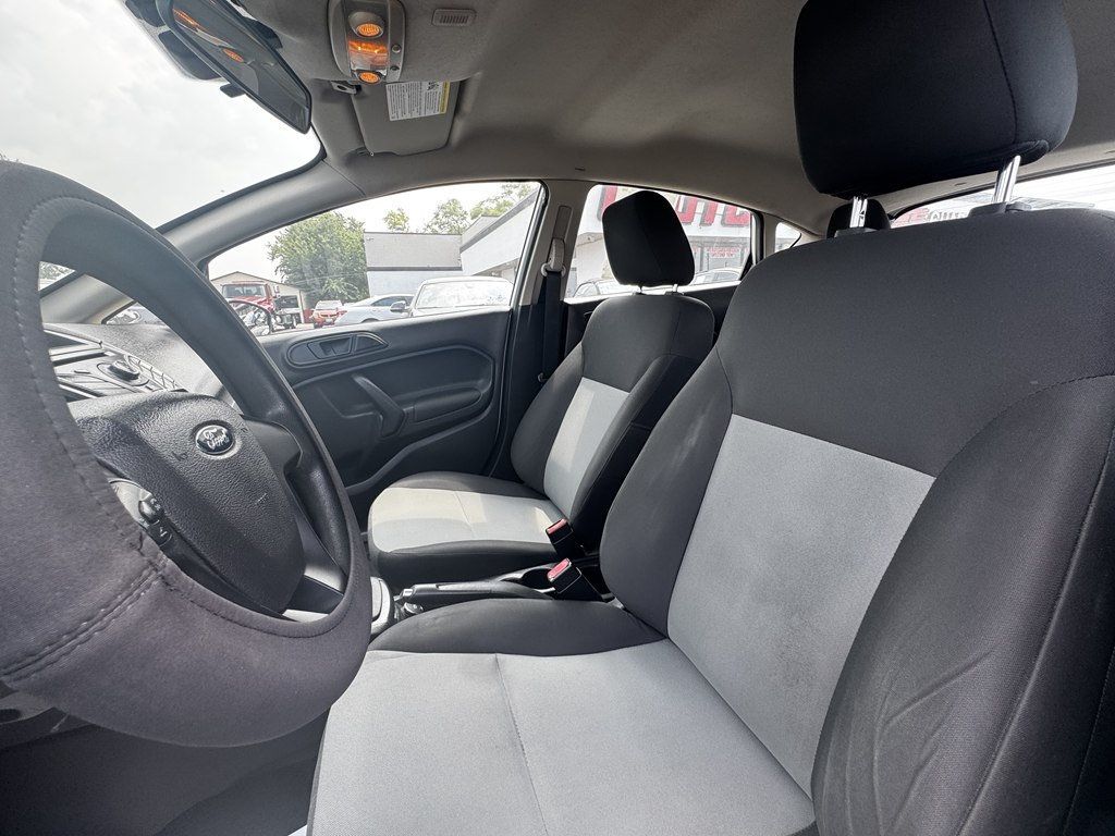 2015 Ford Fiesta 5dr Hatchback S - 23055433 - 9