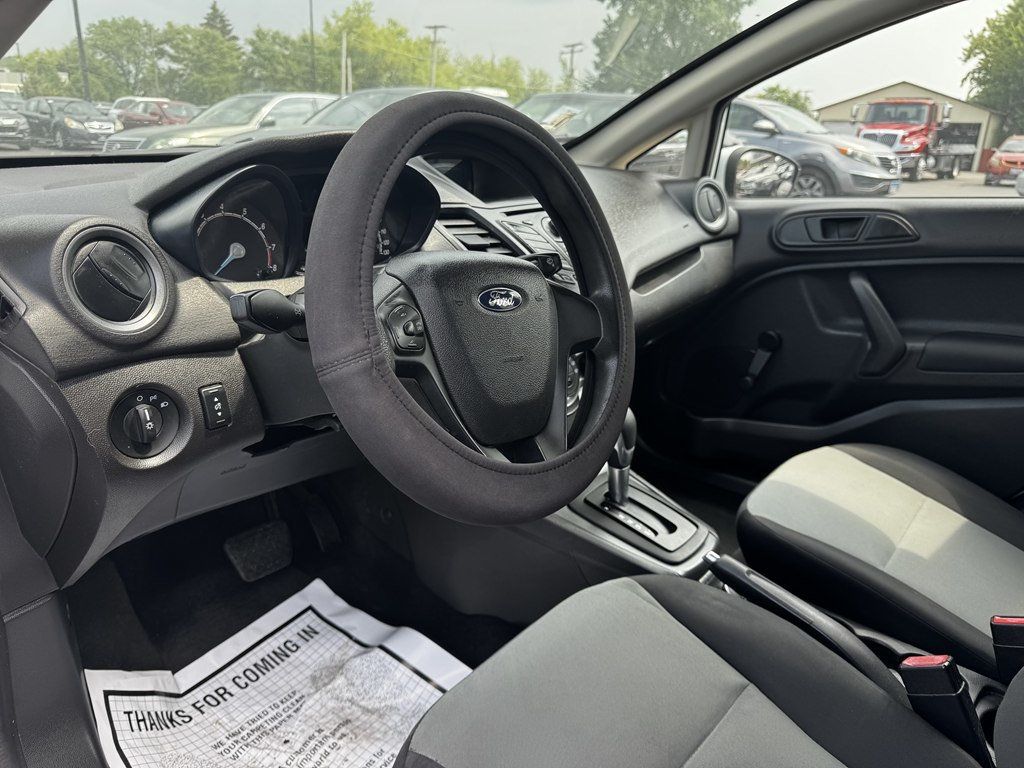 2015 Ford Fiesta 5dr Hatchback S - 23055433 - 8