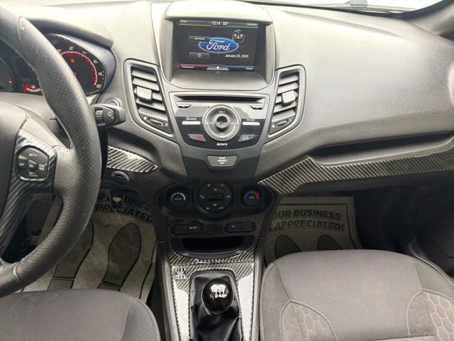 2015 Ford Fiesta 5dr Hatchback ST - 22939541 - 17