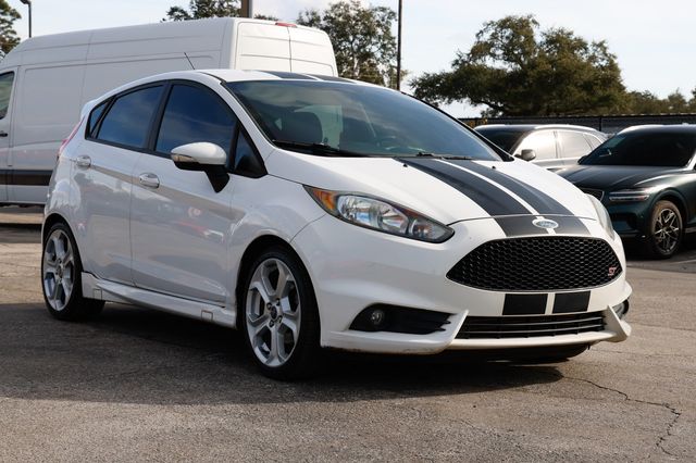 2015 Ford Fiesta 5dr Hatchback ST - 22966845 - 19