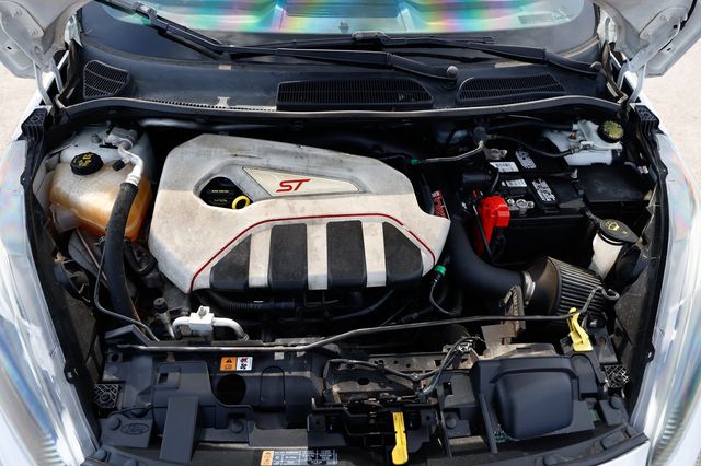2015 Ford Fiesta 5dr Hatchback ST - 22966845 - 22
