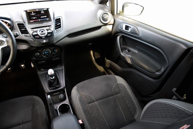 2015 Ford Fiesta 5dr Hatchback ST - 22966845 - 26