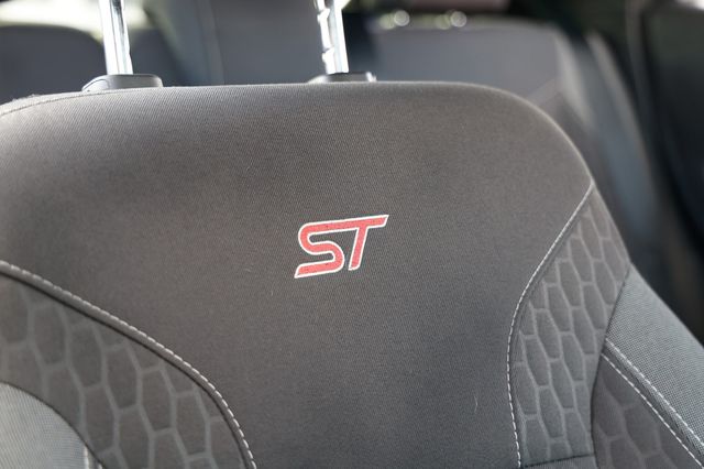 2015 Ford Fiesta 5dr Hatchback ST - 22966845 - 28