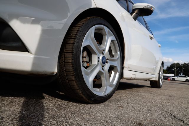 2015 Ford Fiesta 5dr Hatchback ST - 22966845 - 29