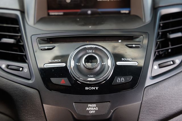 2015 Ford Fiesta 5dr Hatchback ST - 22966845 - 40