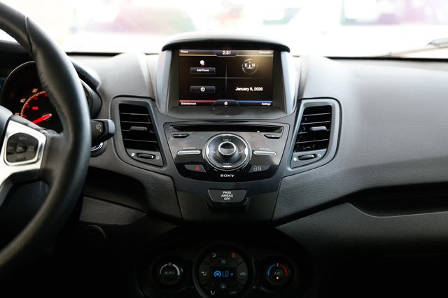 2015 Ford Fiesta 5dr Hatchback ST - 22966845 - 42