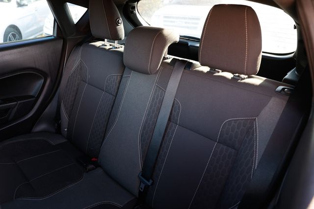 2015 Ford Fiesta 5dr Hatchback ST - 22972673 - 10