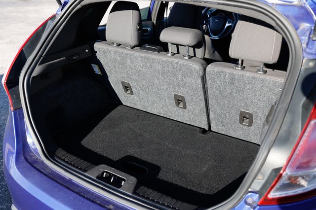 2015 Ford Fiesta 5dr Hatchback ST - 22972673 - 27