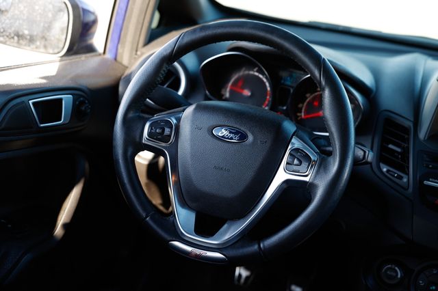 2015 Ford Fiesta 5dr Hatchback ST - 22972673 - 31