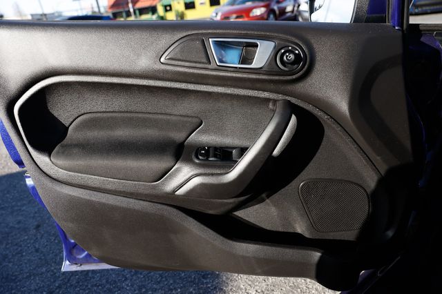 2015 Ford Fiesta 5dr Hatchback ST - 22972673 - 42
