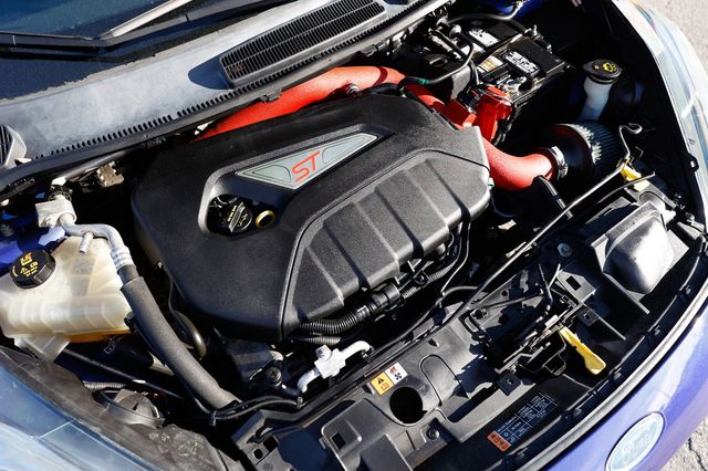 2015 Ford Fiesta 5dr Hatchback ST - 22972673 - 47