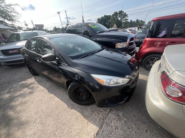 2015 Ford Focus 4dr Sedan S - 22945850 - 0
