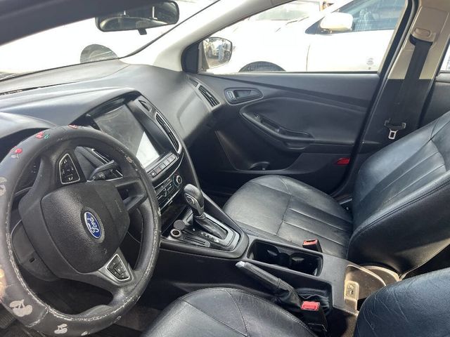 2015 Ford Focus 4dr Sedan S - 22945850 - 4