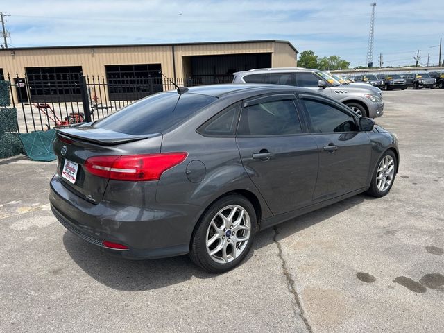 2015 Ford Focus 4dr Sedan SE - 23016742 - 3