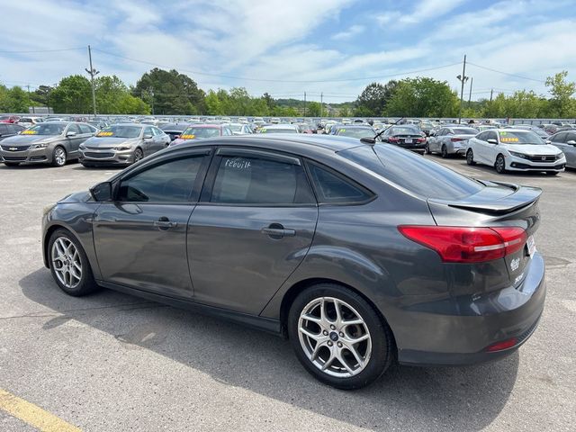 2015 Ford Focus 4dr Sedan SE - 23016742 - 5