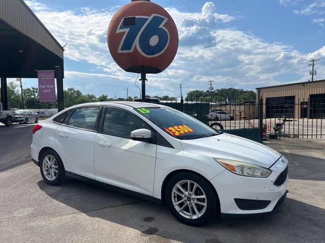 2015 Ford Focus 4dr Sedan SE - 23017345 - 0