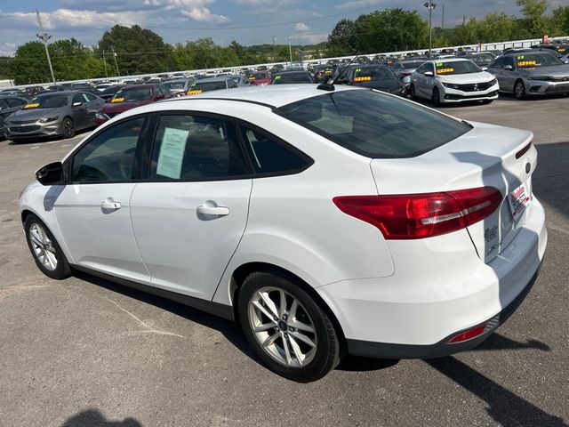 2015 Ford Focus 4dr Sedan SE - 23017345 - 5