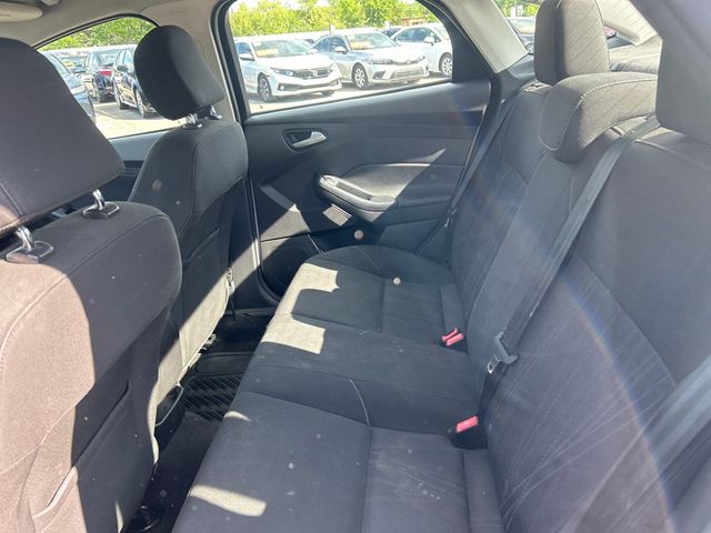 2015 Ford Focus 4dr Sedan SE - 23017345 - 6