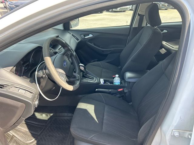 2015 Ford Focus 4dr Sedan SE - 23017345 - 7
