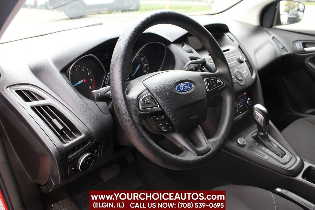 2015 Ford Focus 4dr Sedan SE - 22121565 - 17