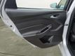 2015 Ford Focus 4dr Sedan SE - 22975308 - 19