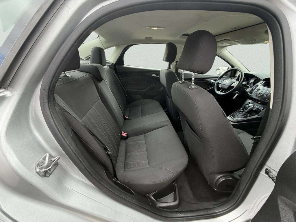 2015 Ford Focus 4dr Sedan SE - 22975308 - 22