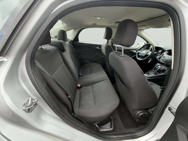 2015 Ford Focus 4dr Sedan SE - 22975308 - 22