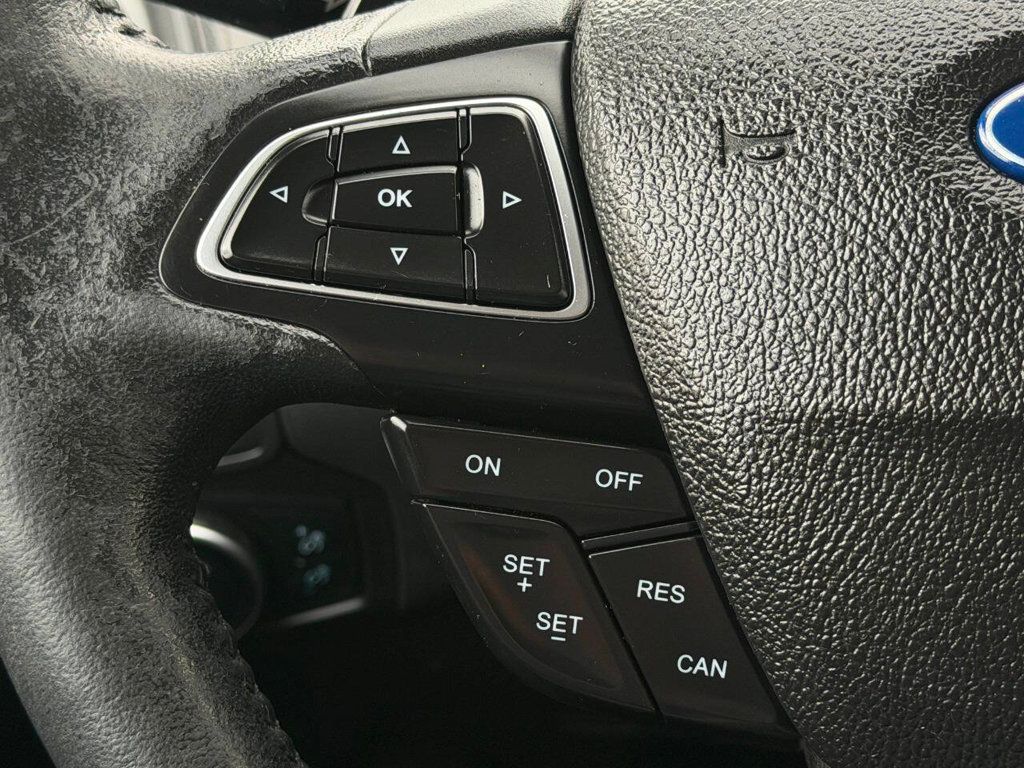 2015 Ford Focus 4dr Sedan SE - 22975308 - 27