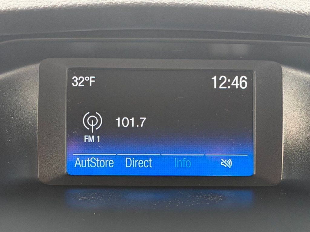 2015 Ford Focus 4dr Sedan SE - 22975308 - 32