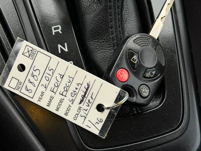 2015 Ford Focus 4dr Sedan SE - 22975308 - 42