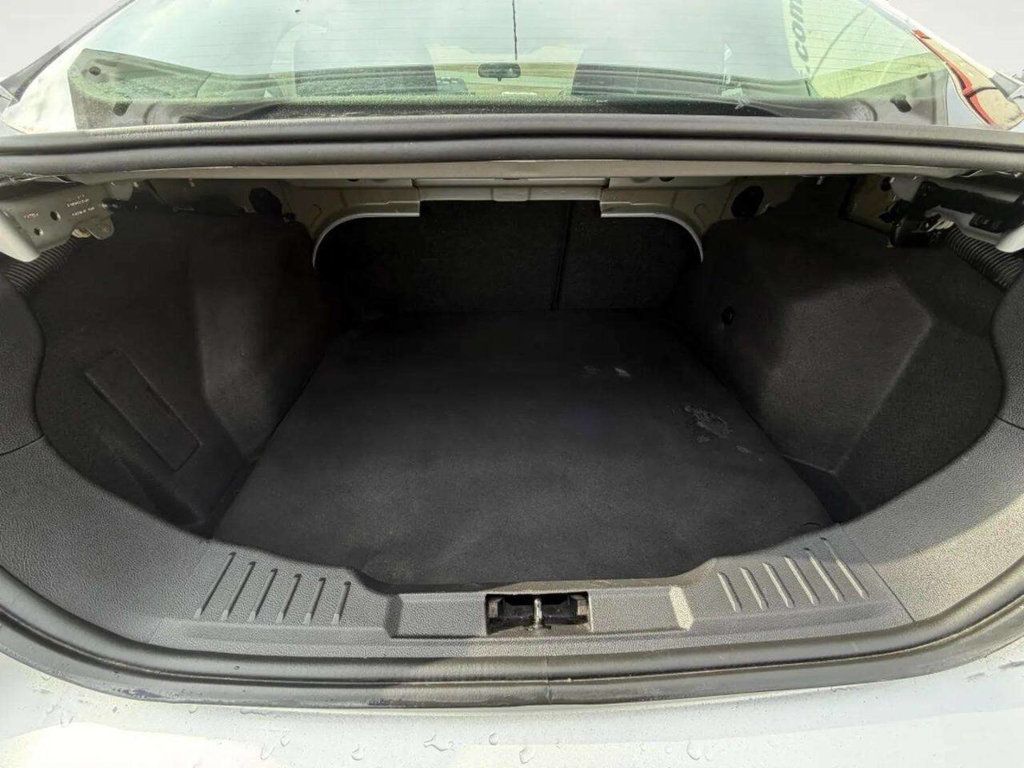 2015 Ford Focus 4dr Sedan SE - 22975308 - 6