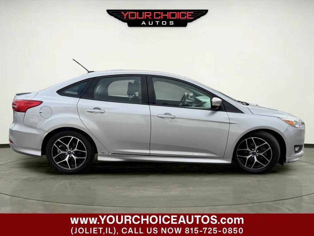 2015 Ford Focus 4dr Sedan SE - 22975308 - 8