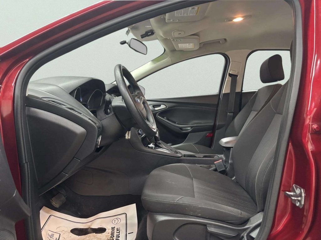 2015 Ford Focus 4dr Sedan SE - 23001751 - 11