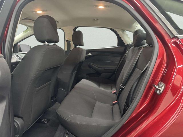 2015 Ford Focus 4dr Sedan SE - 23001751 - 13