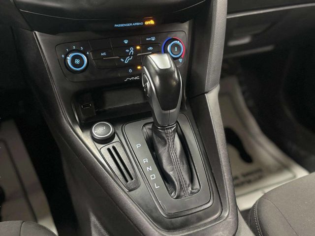 2015 Ford Focus 4dr Sedan SE - 23001751 - 23