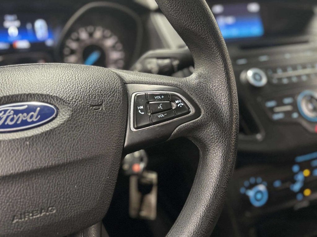 2015 Ford Focus 4dr Sedan SE - 23001751 - 26