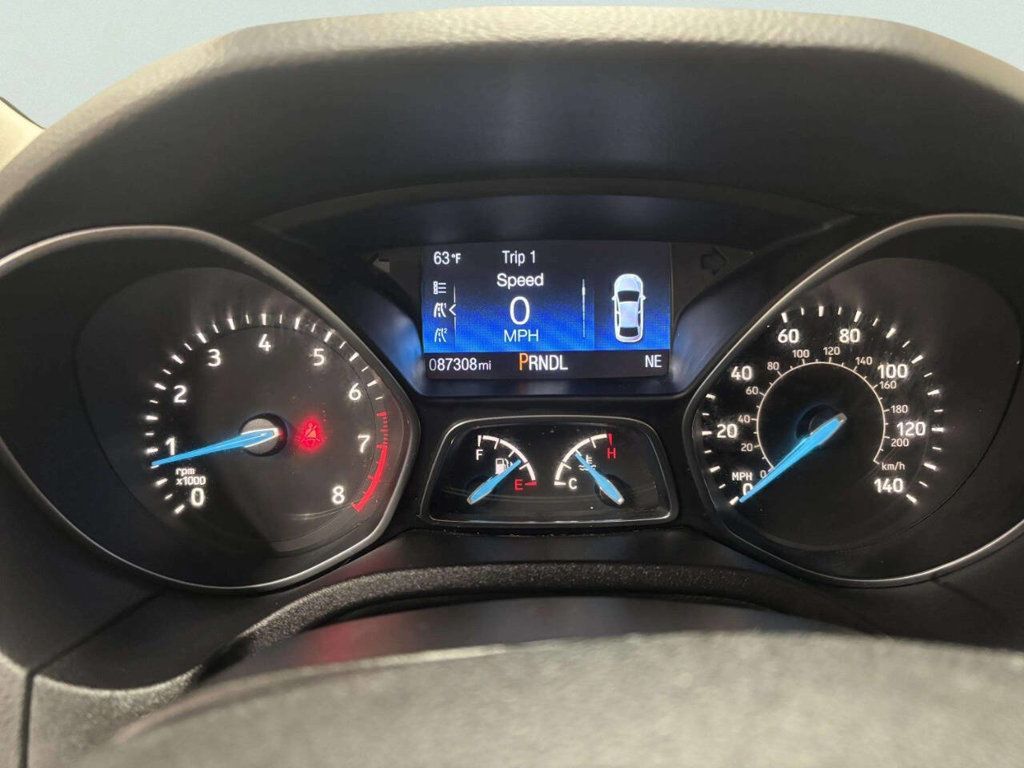 2015 Ford Focus 4dr Sedan SE - 23001751 - 29