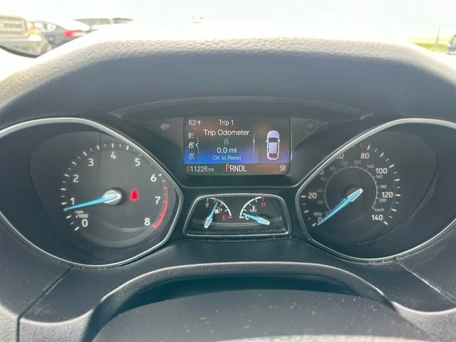 2015 Ford Focus 4dr Sedan SE - 23010325 - 10