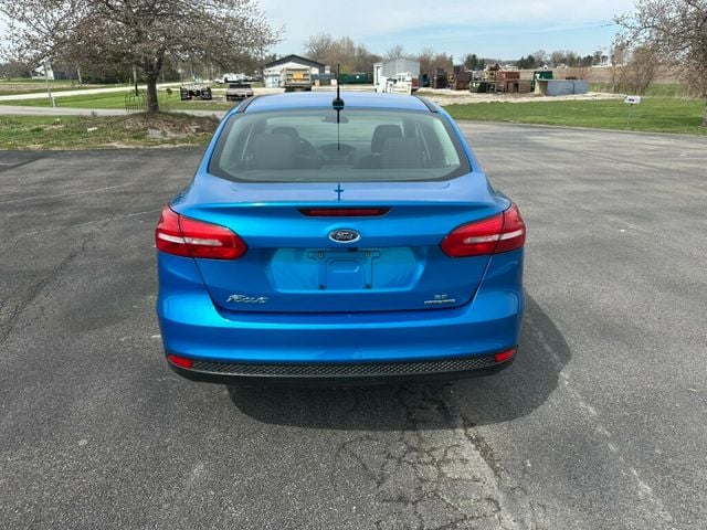 2015 Ford Focus 4dr Sedan SE - 23010325 - 3
