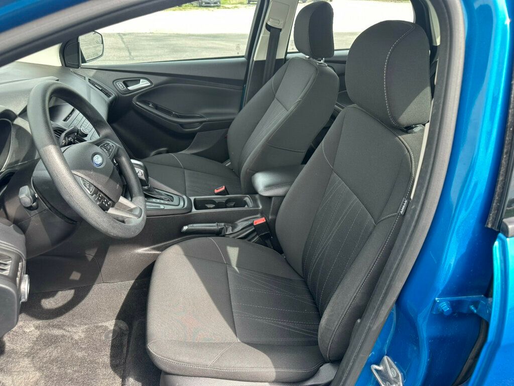 2015 Ford Focus 4dr Sedan SE - 23010325 - 8