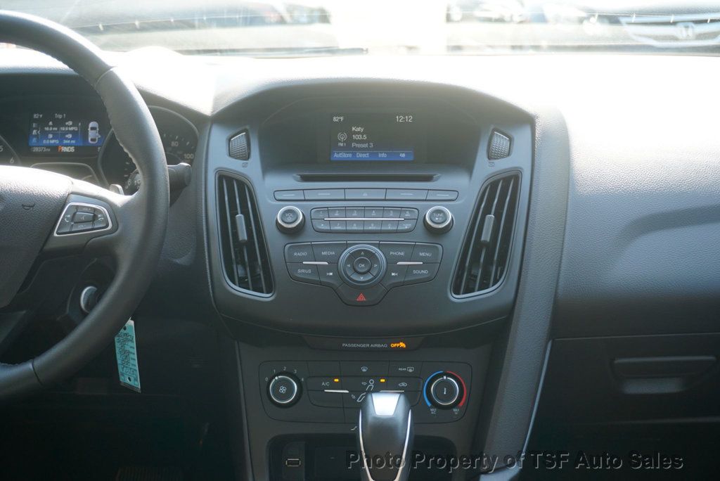 2015 Ford Focus 4dr Sedan SE 1-OWNER CLEAN CARFAX W/SERVICE HISTORY LOW MILES - 23090392 - 13