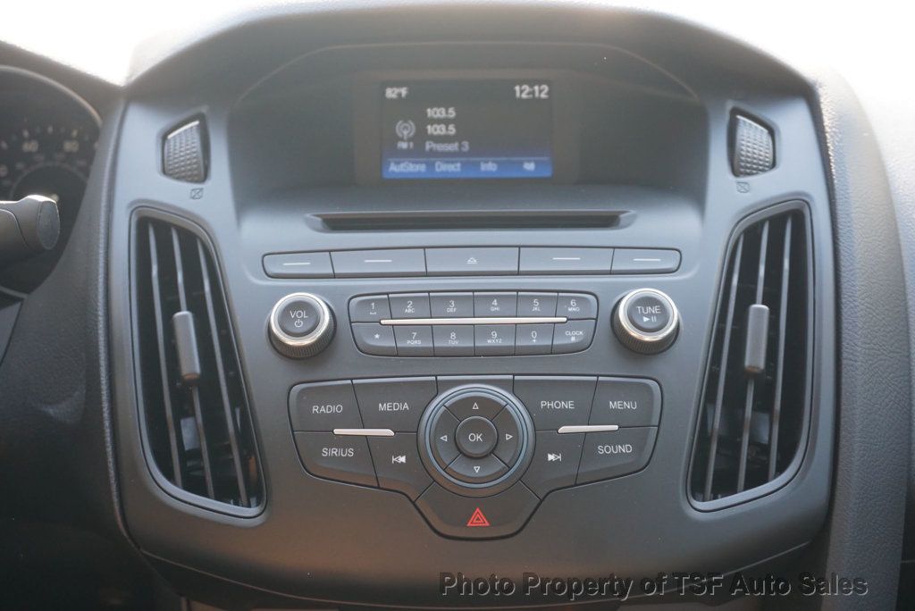 2015 Ford Focus 4dr Sedan SE 1-OWNER CLEAN CARFAX W/SERVICE HISTORY LOW MILES - 23090392 - 14