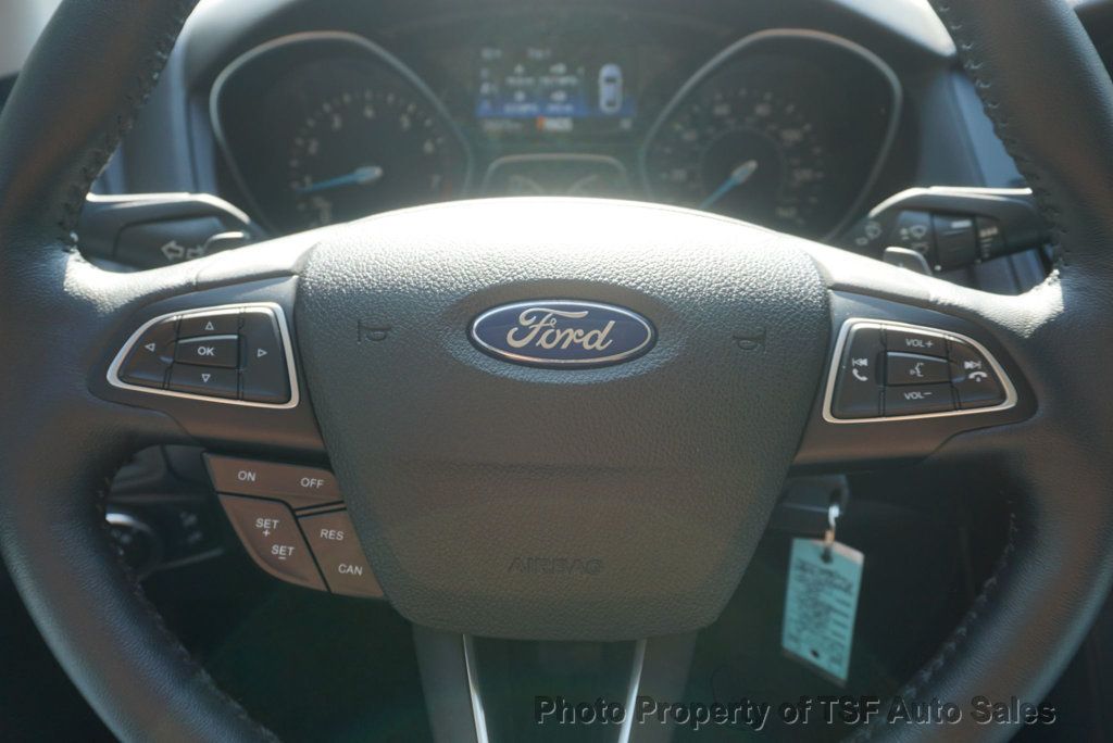 2015 Ford Focus 4dr Sedan SE 1-OWNER CLEAN CARFAX W/SERVICE HISTORY LOW MILES - 23090392 - 19