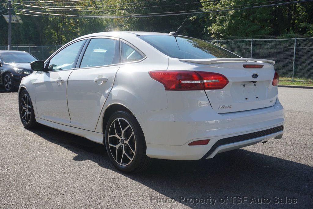 2015 Ford Focus 4dr Sedan SE 1-OWNER CLEAN CARFAX W/SERVICE HISTORY LOW MILES - 23090392 - 4
