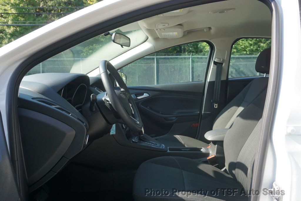 2015 Ford Focus 4dr Sedan SE 1-OWNER CLEAN CARFAX W/SERVICE HISTORY LOW MILES - 23090392 - 8