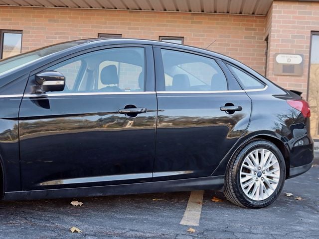 2015 Ford Focus 4dr Sedan Titanium Navigation Moonroof - 22945426 - 1