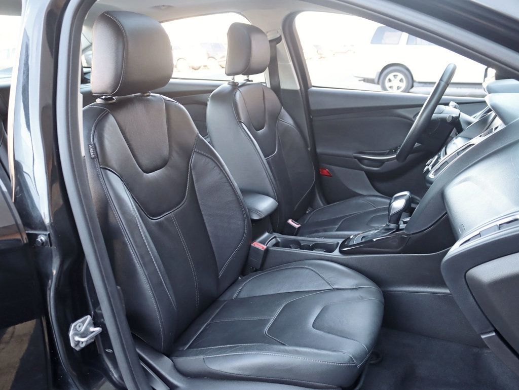 2015 Ford Focus 4dr Sedan Titanium Navigation Moonroof - 22945426 - 21
