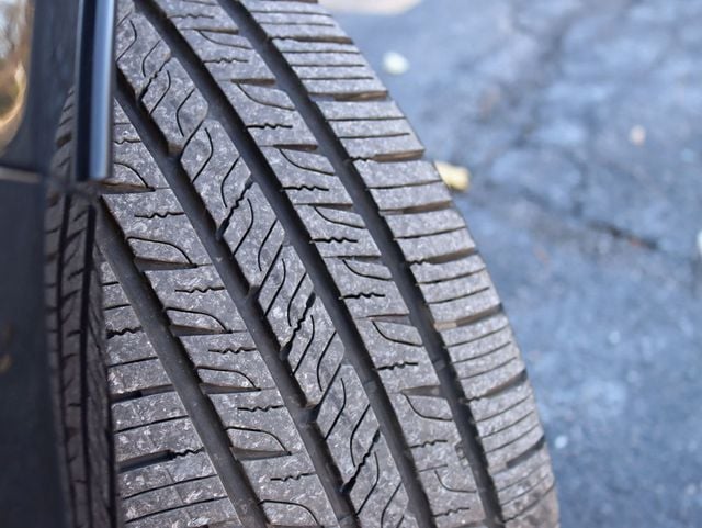 2015 Ford Focus 4dr Sedan Titanium Navigation Moonroof - 22945426 - 31