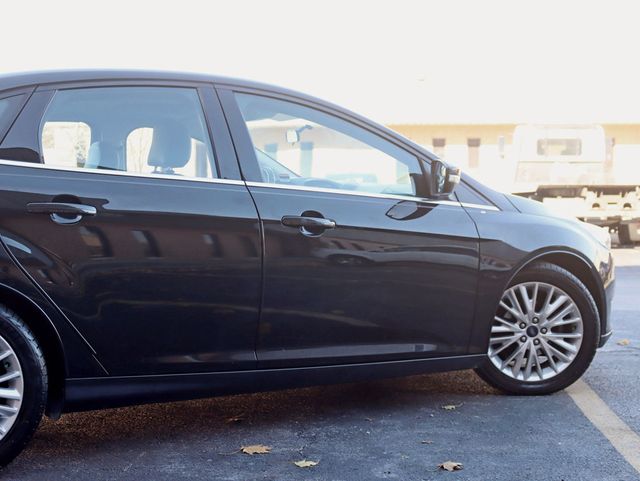 2015 Ford Focus 4dr Sedan Titanium Navigation Moonroof - 22945426 - 3