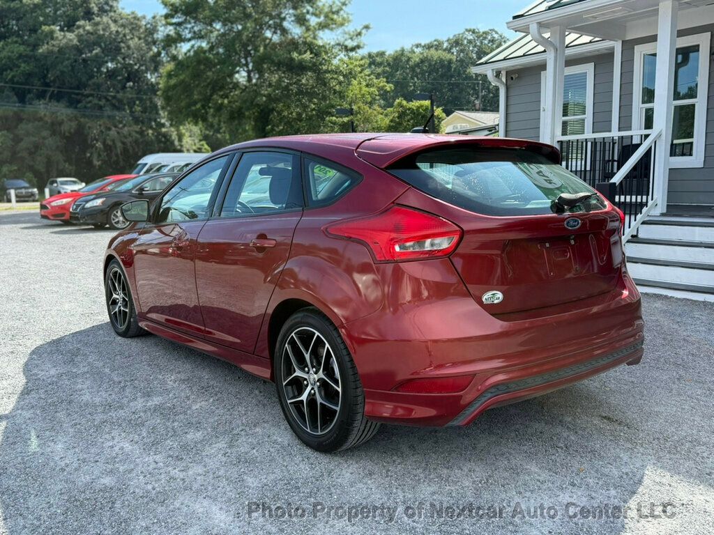 2015 Ford Focus SE photo 3